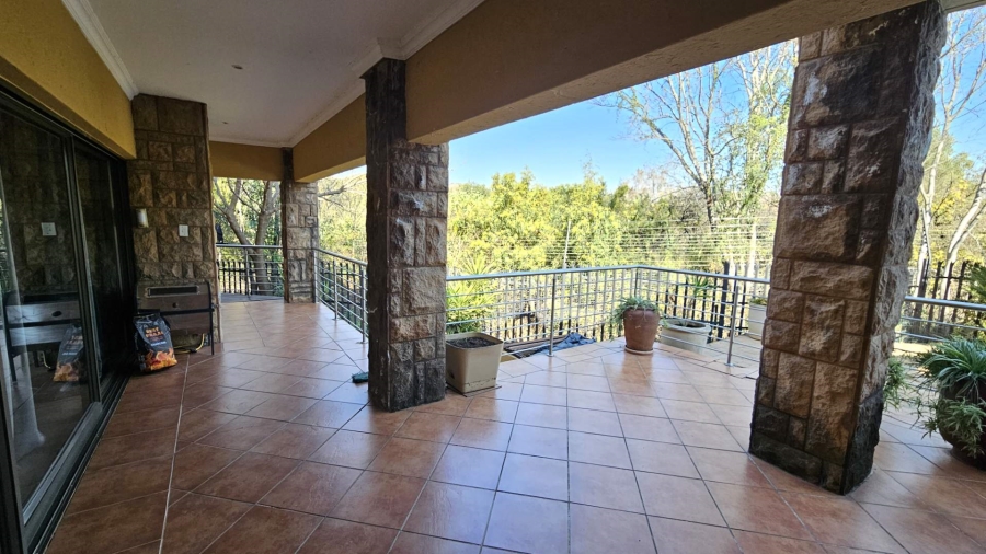 5 Bedroom Property for Sale in Birdwood Estate North West